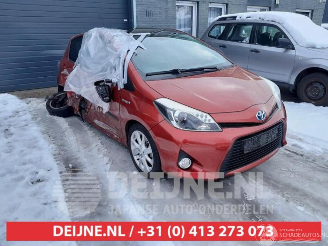 Toyota Yaris Yaris III (P13), Hatchback, 2010 / 2020 1.5 16V Hybrid