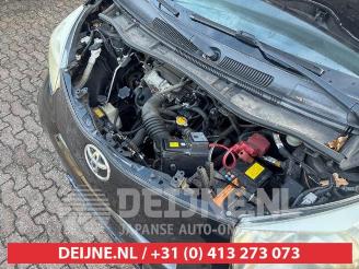 Toyota iQ iQ, Hatchback 3-drs, 2009 / 2015 1.0 12V VVT-i picture 19