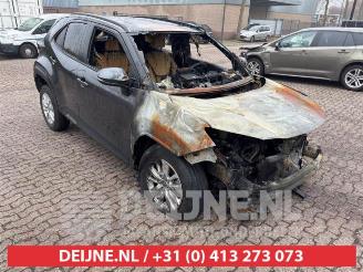 Vrakbiler auto Toyota Yaris Cross Yaris Cross (PB1/PJ1), SUV, 2020 1.5 12V Hybrid 115 2023/4
