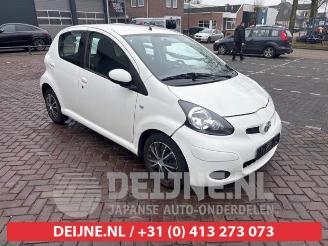 Salvage car Toyota Aygo Aygo (B10), Hatchback, 2005 / 2014 1.0 12V VVT-i 2009/11