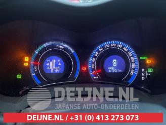 Toyota Auris Auris (E15), Hatchback, 2006 / 2012 1.8 16V HSD Full Hybrid picture 9