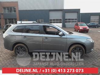 Mitsubishi Outlander Outlander (GF/GG), SUV, 2012 / 2022 2.0 16V PHEV 4x4 picture 8