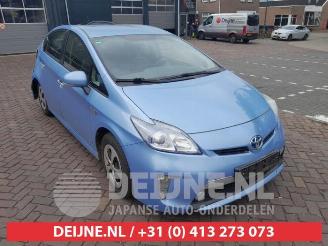 Salvage car Toyota Prius Prius (ZVW3), Hatchback, 2009 / 2016 1.8 16V Plug-in 2013/1