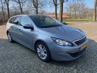  Peugeot 308 1.6 BluedHdi Pack 2015/5