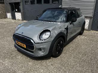 Schadeauto Mini Cooper 1.5I 2017/5