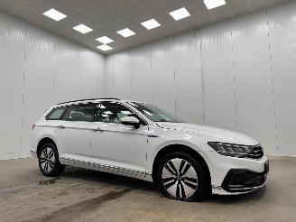 krockskadad bil auto Volkswagen Passat 1.4 TSI PHEV GTE Navi Clima 2021/5