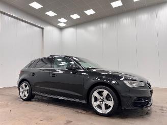 Schadeauto Audi A3 Sportback 1.4 e-tron PHEV Panoramadak S-Line 2015/12