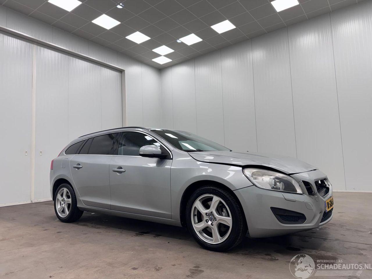 Volvo V-60 2.0T 149kw Autom. Summum Navi Clima