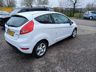 Ford Fiesta Fiesta 6 (JA8) Hatchback 1.25 16V (STJA(Euro 5)) [44kW] picture 3