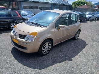  Renault Modus Modus/Grand Modus (JP) MPV 1.6 16V (K4M-791) [82kW] 2005/7