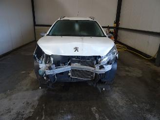 Peugeot 2008 1.2 VTI picture 4