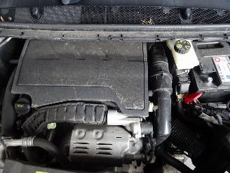 Peugeot 308 1.2 THP picture 5