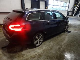 Peugeot 308 1.6HDI picture 3