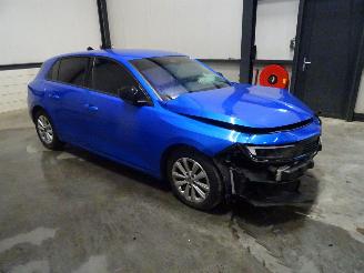 Opel Astra 1.2 TURBO picture 3