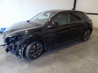Salvage car Peugeot 208 1.2 THP 2024/8