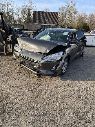Sloopauto Ford Focus 1.0 ecoboost titanium business 2019/1