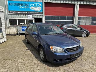 Coche siniestrado Kia Cerato Cerato, Hatchback, 2004 / 2008 1.6 16V 2005/8