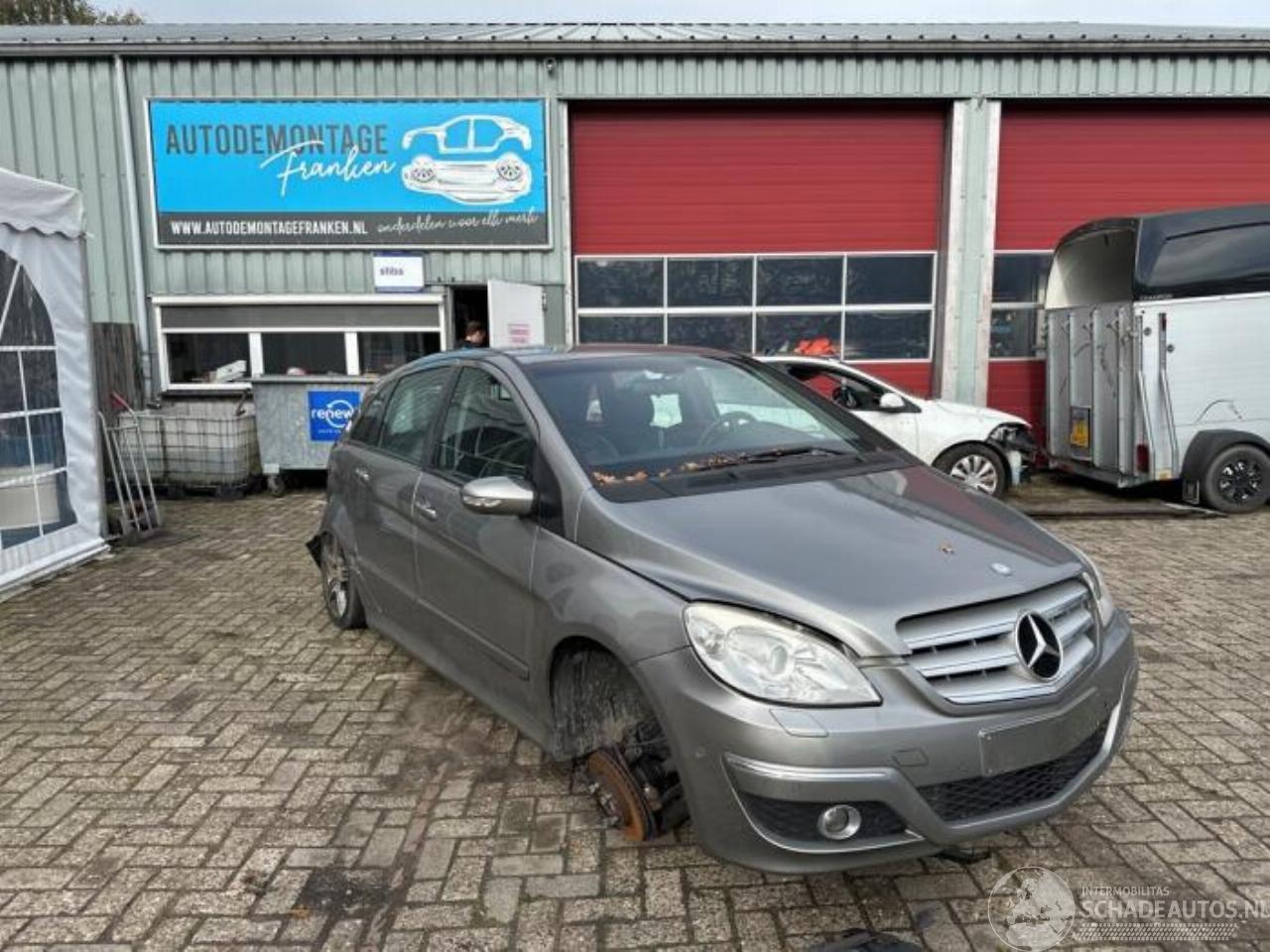 Mercedes B-klasse B (W245), Hatchback, 2005 / 2011 1.7 B-170 16V