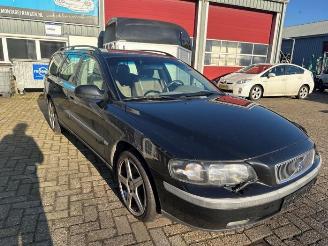 Salvage car Volvo V-70 V70 (SW), Combi, 1999 / 2008 2.4 T 20V 2002/6