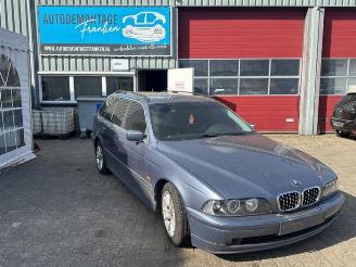 Sloopauto BMW 5-serie 5 serie Touring (E39), Combi, 1996 / 2004 520i 24V 2001/3