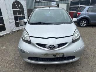 Toyota Aygo Aygo (B10), Hatchback, 2005 / 2014 1.0 12V VVT-i picture 2