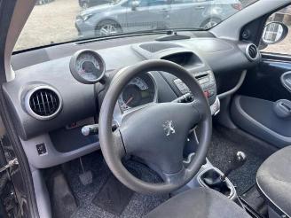 Peugeot 107 107, Hatchback, 2005 / 2014 1.0 12V picture 4