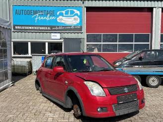 Coche siniestrado Suzuki Swift Swift (ZA/ZC/ZD1/2/3/9), Hatchback, 2005 / 2011 1.5 VVT 16V 2006/6