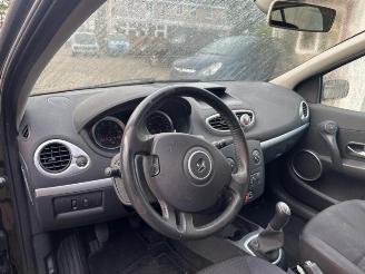 Renault Clio Clio III (BR/CR), Hatchback, 2005 / 2014 1.6 16V picture 4