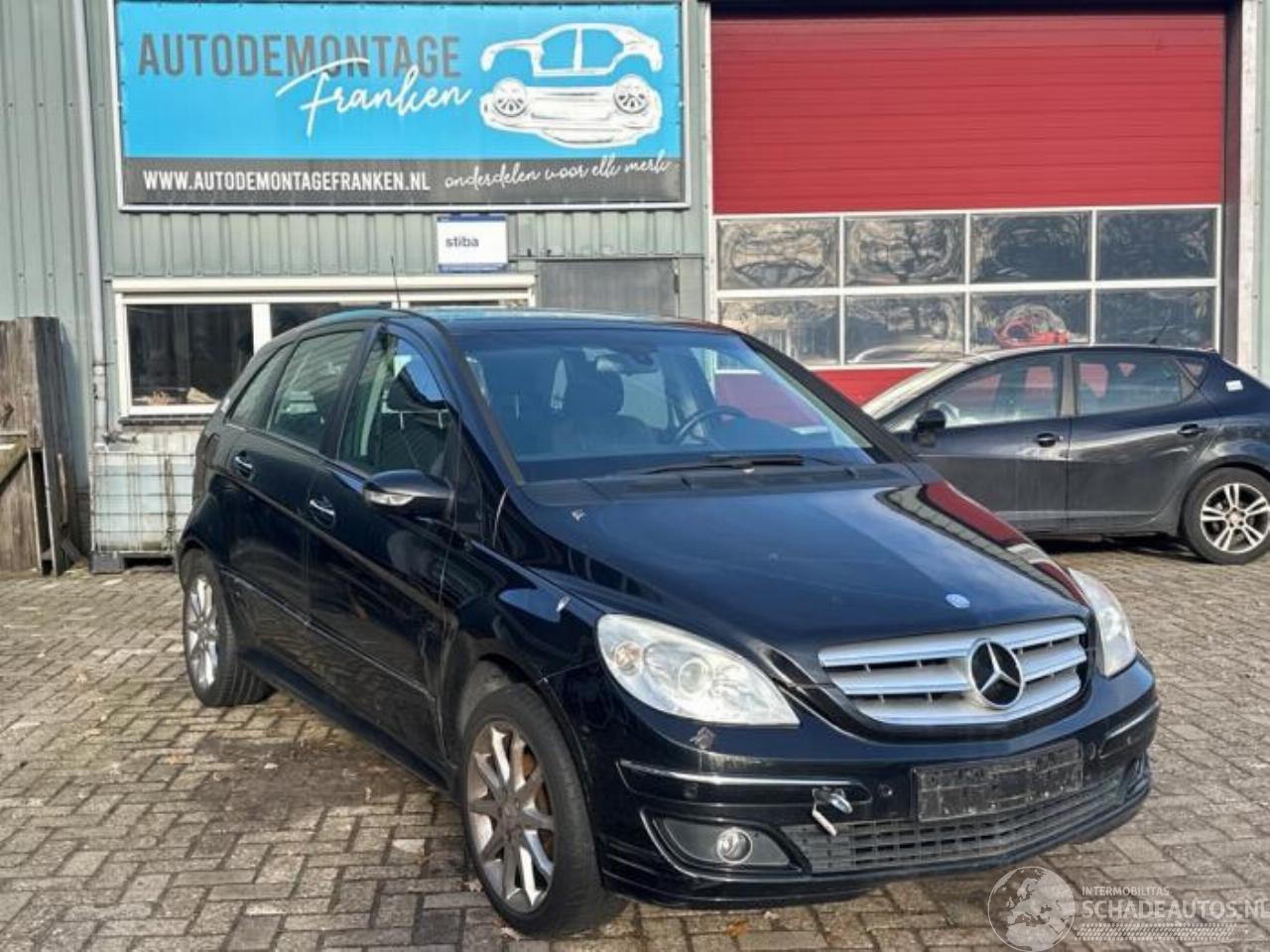 Mercedes B-klasse B (W245), Hatchback, 2005 / 2011 1.7 B-170 16V