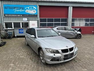 Sloopauto BMW 3-serie 3 serie (E90), Sedan, 2005 / 2011 320i 16V 2005/6