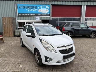 Salvage car Chevrolet Spark Spark (M300), Hatchback, 2010 1.0 16V Bifuel 2010/9