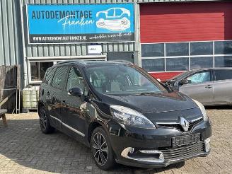 Coche siniestrado Renault Grand-scenic Grand Scenic III (JZ), MPV, 2009 / 2016 1.2 16V TCe 130 2013/7