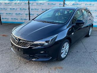 Vaurioauto  passenger cars Opel Astra Sports Tourer 1.2 Turbo (96kW) 2020/8