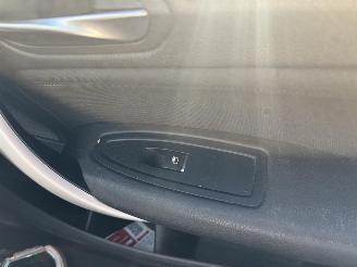 BMW 1-serie 118 i Advantage picture 21