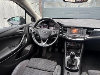 Opel Astra Sportstourer 1.2 Turbo Business Start/Stop MOTOR DEFECT! picture 10