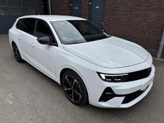 Opel Astra Sports Tourer Level 4 Plug-in-Hybrid picture 2