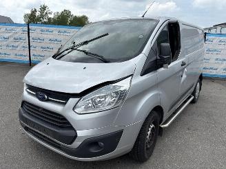 skadebil auto Ford Transit Custom 270 L1 Trend 74 KW 2014/5