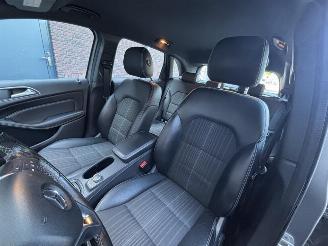 Mercedes B-klasse 180 B 180 Automaat | Half leder | Trekhaak | Bi-Xenon | Cruise picture 13