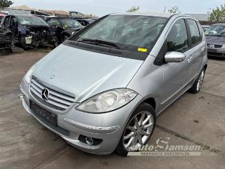 Coche siniestrado Mercedes A-klasse A (W169), Hatchback, 2004 / 2012 1.7 A-170 2005