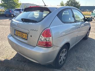 Hyundai Accent  picture 4