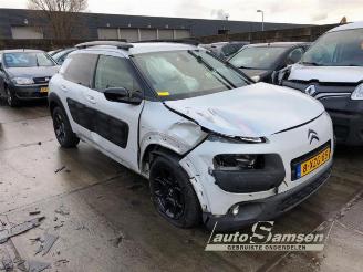 Salvage car Citroën C4 cactus C4 Cactus (0B/0P), Hatchback 5-drs, 2014 1.2 PureTech 110 12V 2014/11
