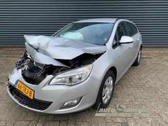 Autoverwertung Opel Astra Astra J Sports Tourer (PD8/PE8/PF8), Combi, 2010 / 2015 1.4 16V ecoFLEX 2012/2