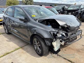 Coche siniestrado Volkswagen Polo Polo V (6R), Hatchback, 2009 / 2017 1.2 TSI 16V BlueMotion Technology 2016/1