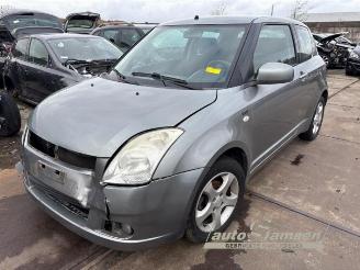 Coche siniestrado Suzuki Swift Swift (ZA/ZC/ZD1/2/3/9), Hatchback, 2005 / 2011 1.5 VVT 16V 2005/8