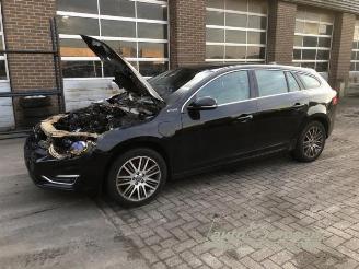 Sloopauto Volvo V-60 V60 I (FW/GW), Combi, 2010 / 2018 2.4 D6 20V Plug-in Hybrid AWD 2013/10