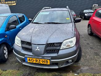 Schadeauto Mitsubishi Outlander  2005/10