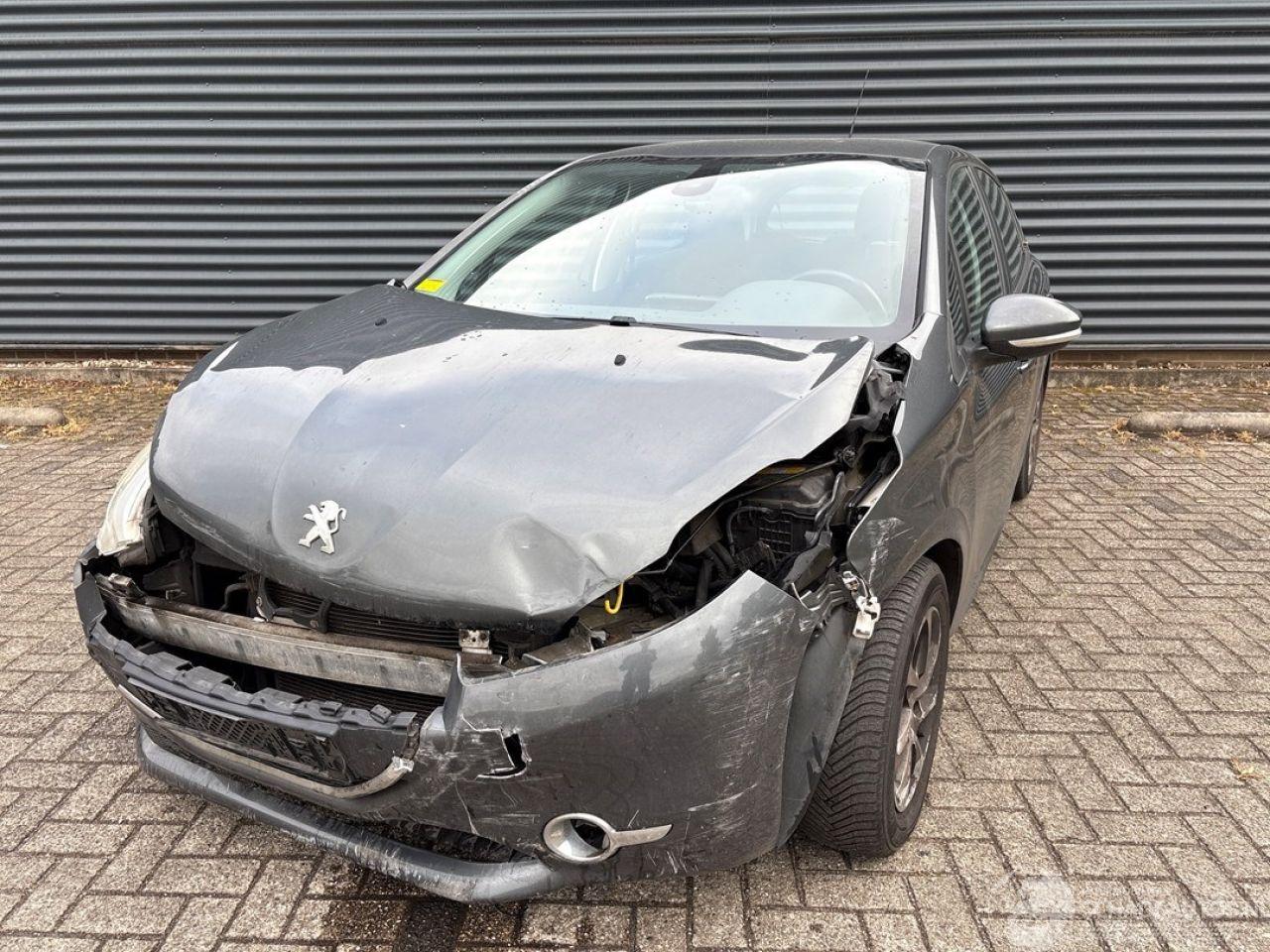 Peugeot 208 208 I (CA/CC/CK/CL) - 1.6 e-HDi FAP Hatchback  Diesel 1.560cc 68kW (92pk)