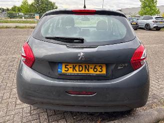 Peugeot 208 208 I (CA/CC/CK/CL) - 1.6 e-HDi FAP Hatchback  Diesel 1.560cc 68kW (92pk) picture 4