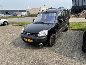 skadebil auto Peugeot Partner  2008/1