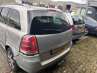 Opel Zafira  picture 5